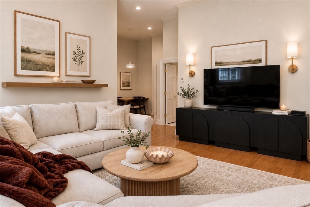 תמונה של הנכס: 350 W 4th #310, Boston
