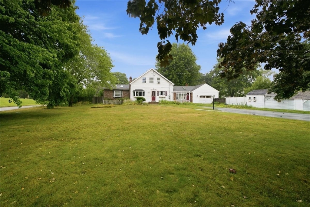 房源照片：1 Mohawk Dr, North Attleboro