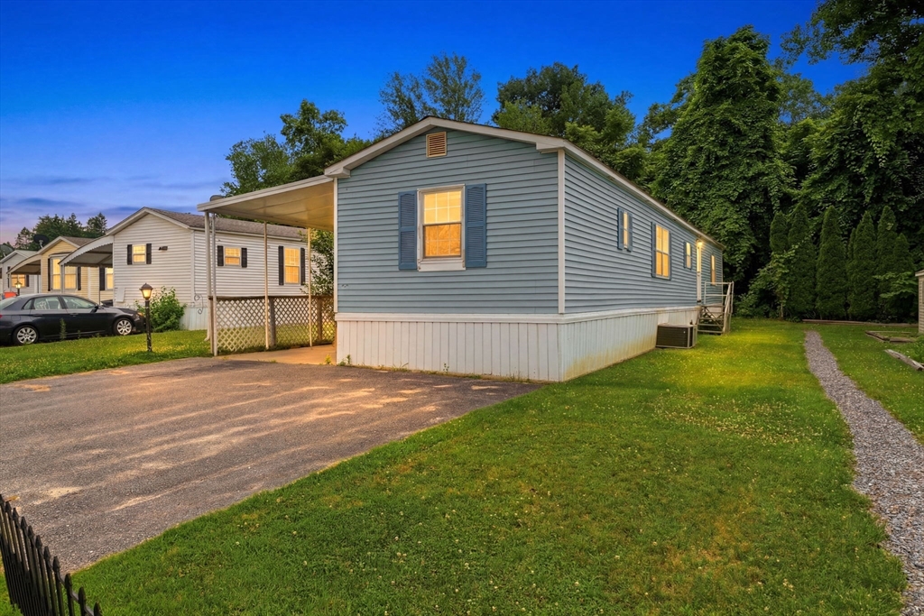 房源照片：556 Central #106, Leominster