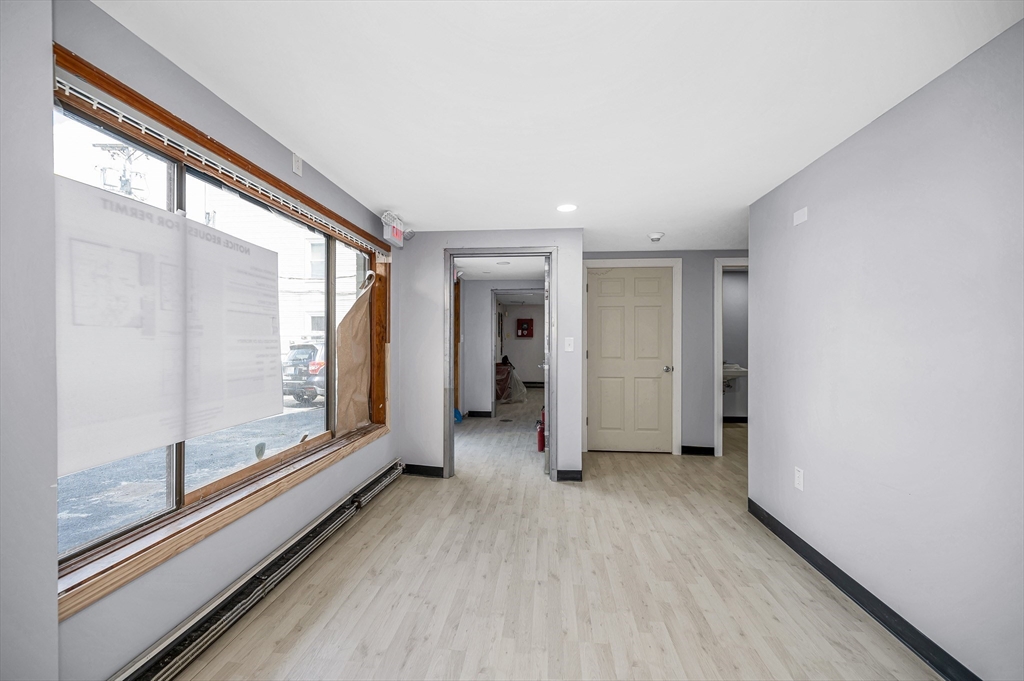 房源照片：230 Cumberland Road, Lowell