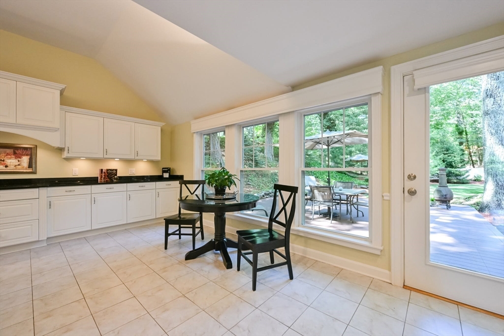 תמונה של הנכס: 2 Rock Road, Attleboro