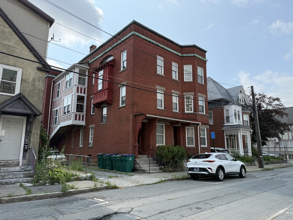 房源照片:18-22 Hartwell Street, Fitchburg