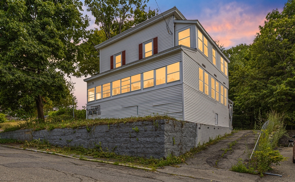 תמונה של הנכס: 9 Martel St, Fitchburg
