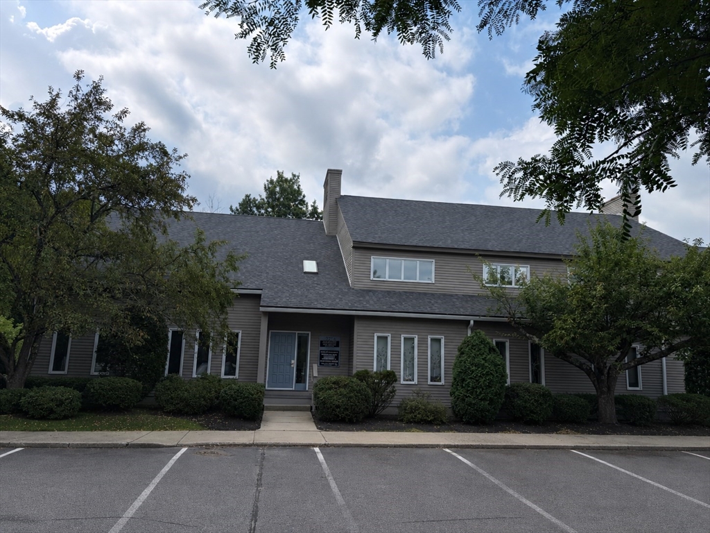 תמונה של הנכס: 321 Boston Post Road, Sudbury