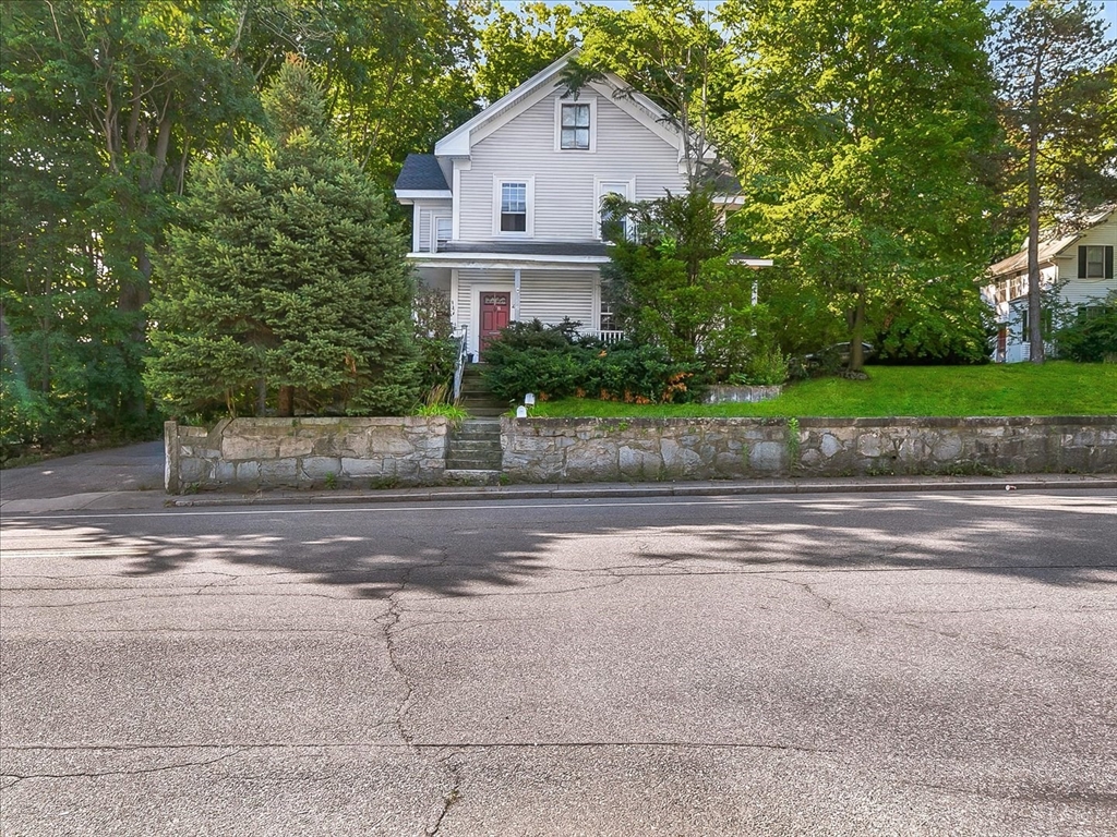 תמונה של הנכס: 2 Lexington St, Woburn
