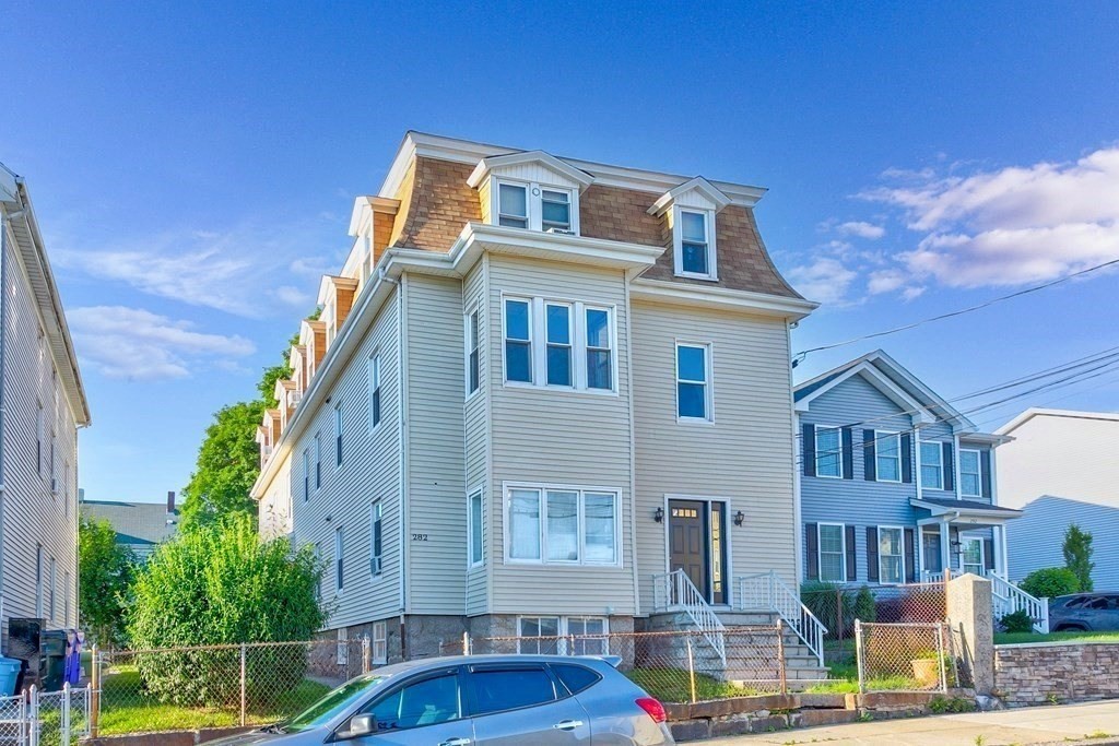 房源照片：282 Sprague, Fall River