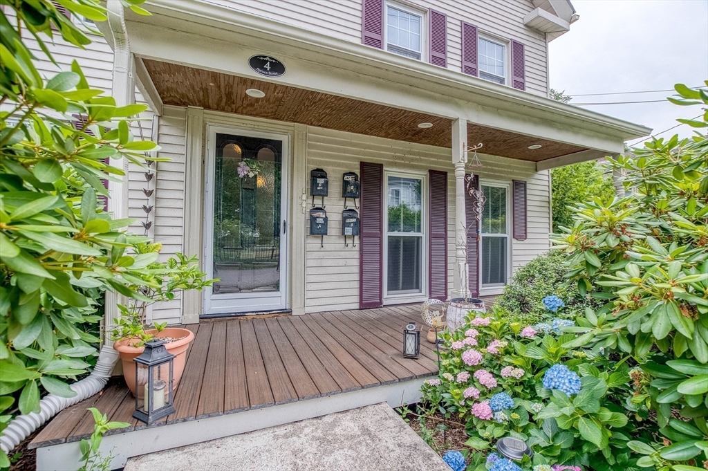 תמונה של הנכס: 4 Spruce Street #4, Dedham