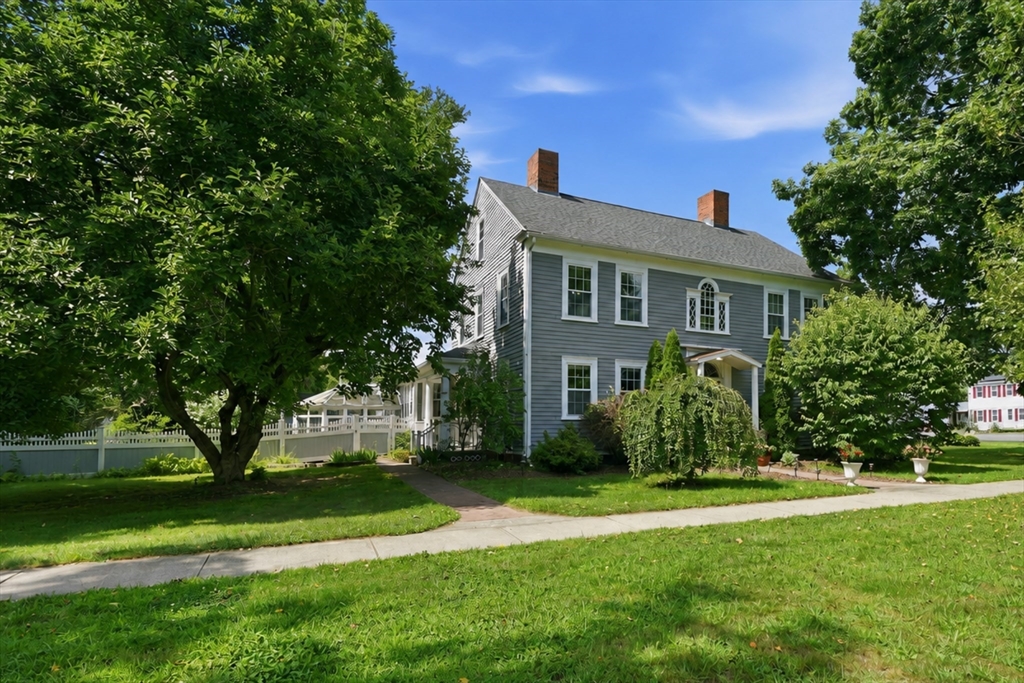 房源照片：724-726 Main St, Agawam