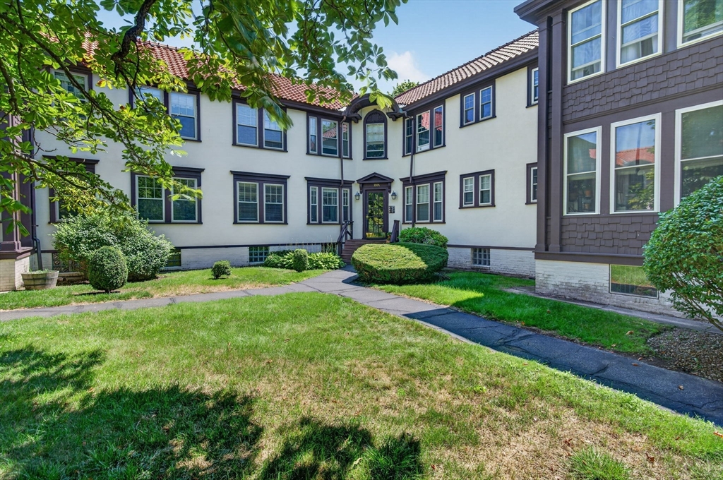 תמונה של הנכס: 100-1/2 Main St #M, Andover