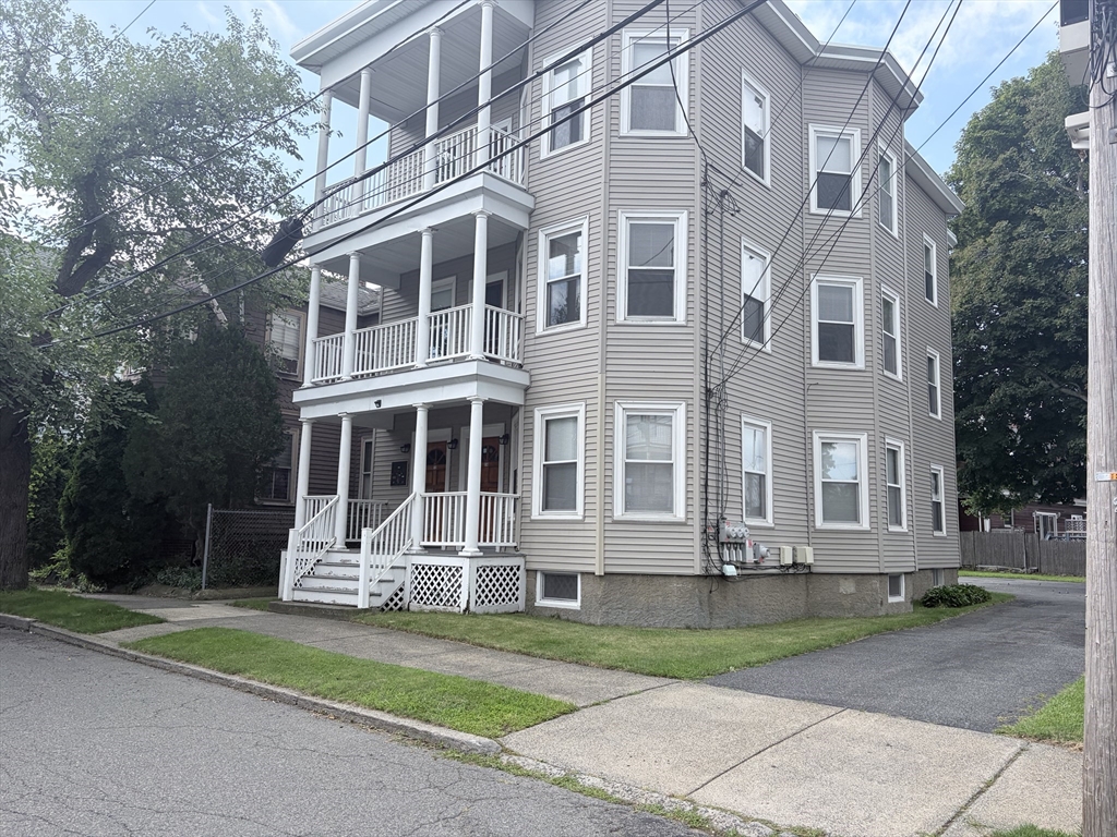 房源照片：12-14 Michigan Ave #3, Lynn