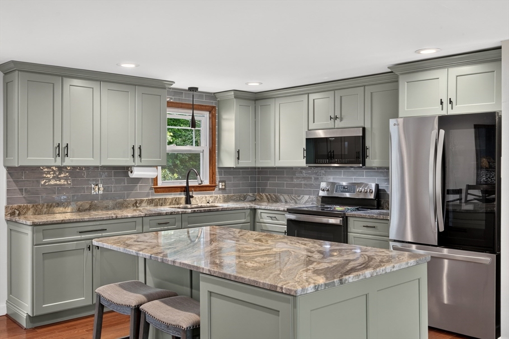 תמונה של הנכס: 106 Tanglewood Dr, Falmouth