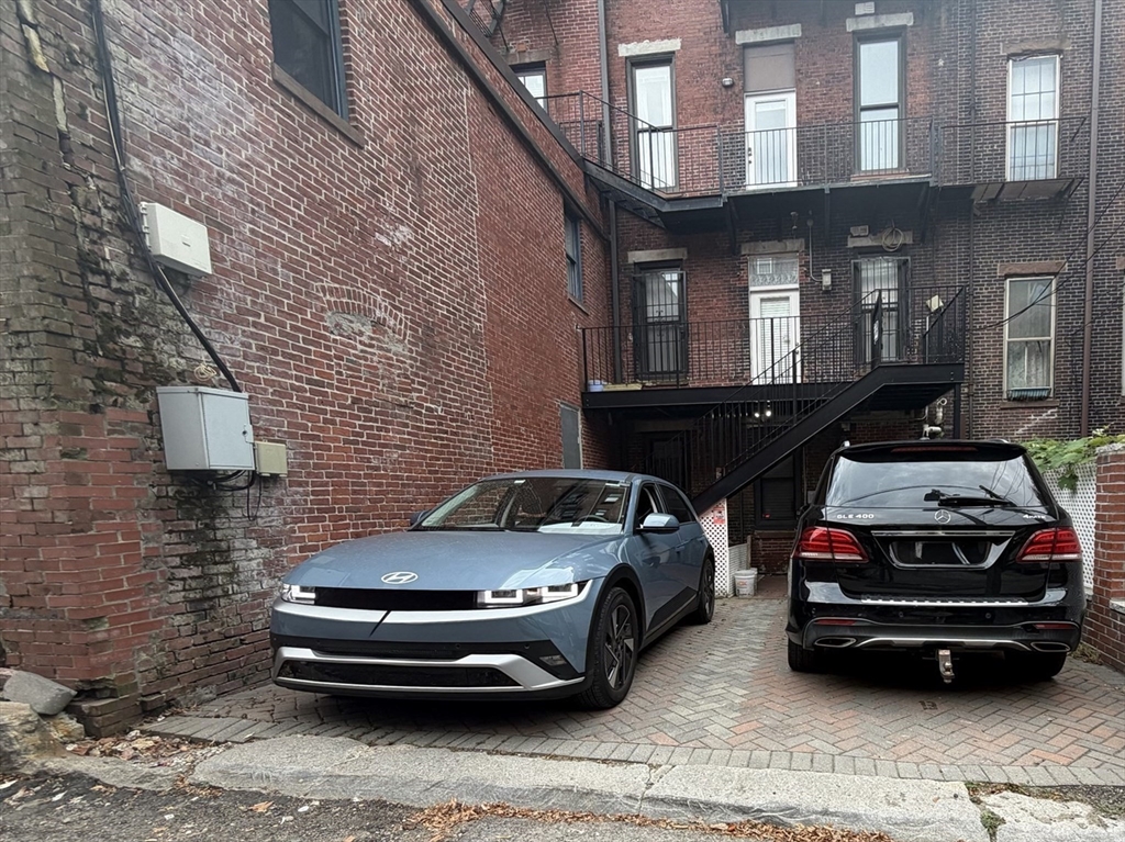 תמונה של הנכס: 58 E Springfield #A/B, Boston