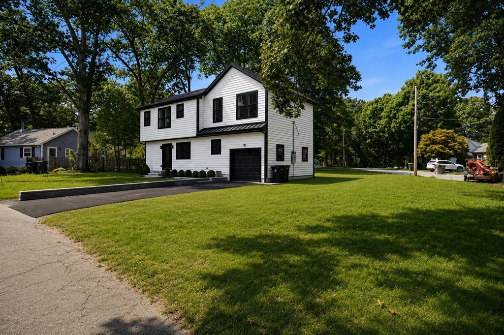 房源照片：61 Mcalee Ave, Framingham