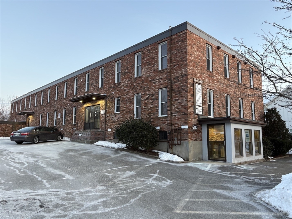 תמונה של הנכס: 280 Hillside Ave #2nd Fl, Needham