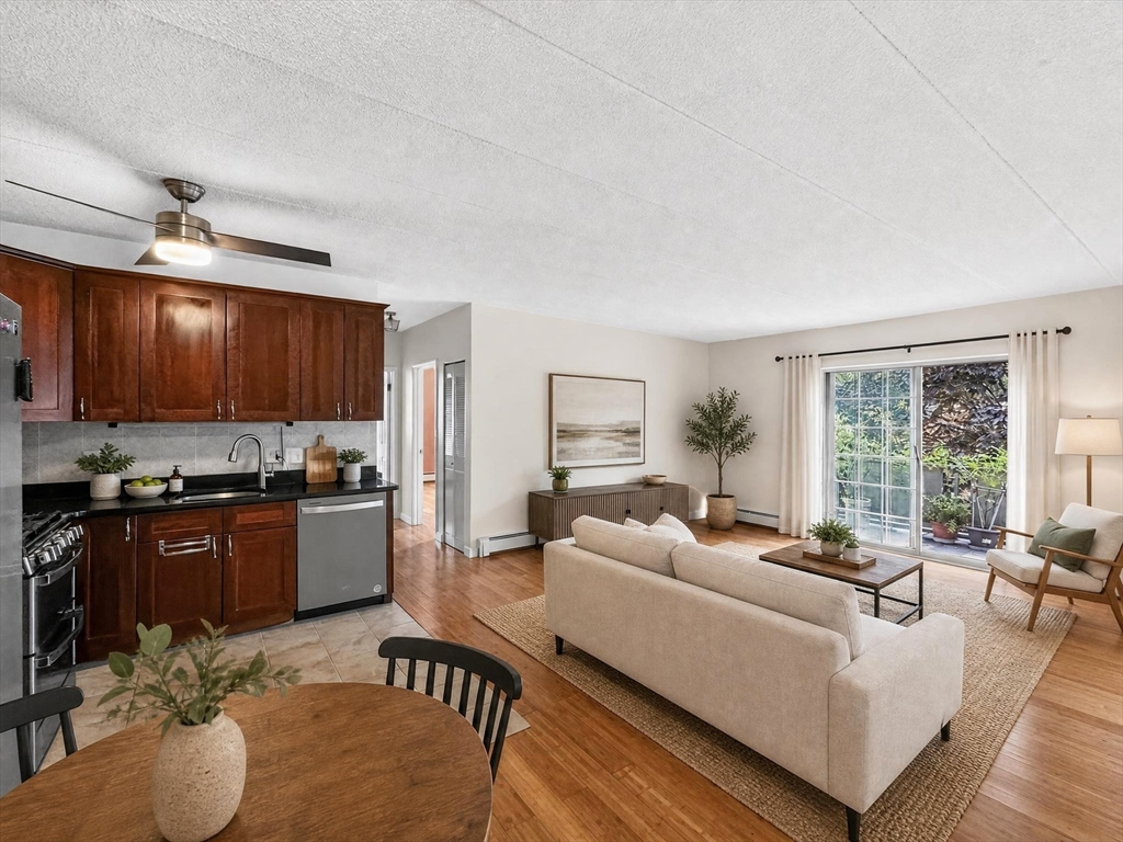 תמונה של הנכס: 20 Skyline Dr #11, Braintree