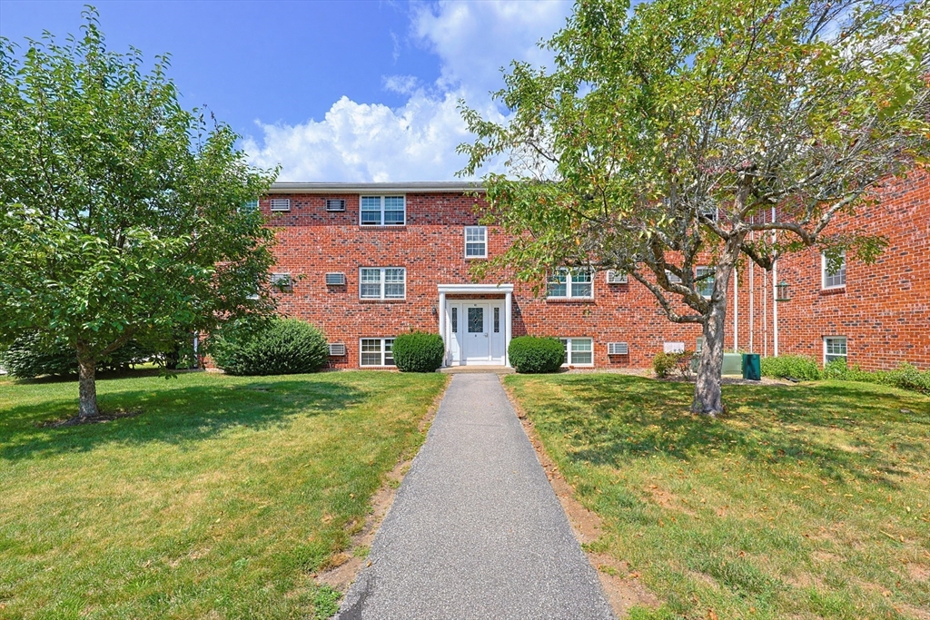 תמונה של הנכס: 91 Pleasant St #D1, Medfield