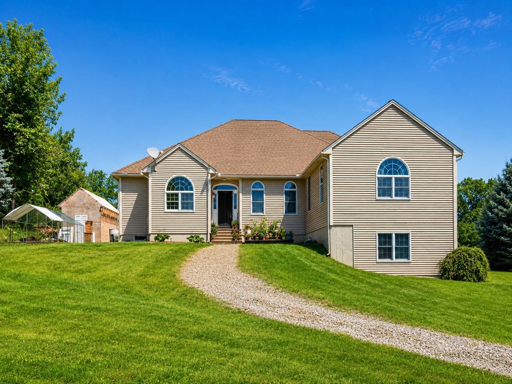 房源照片：36 E Brookfield Rd, North Brookfield