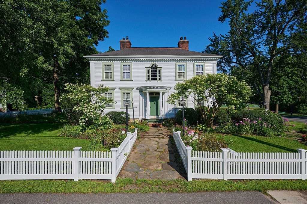 תמונה של הנכס: 25 Woodbridge St, South Hadley