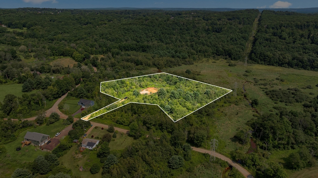 房源照片：11 Old West Brookfield Rd, North Brookfield