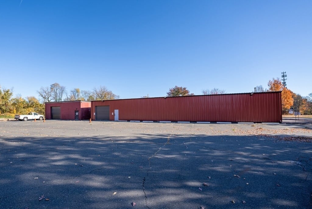 房源照片：2 S Bridge Dr, Agawam
