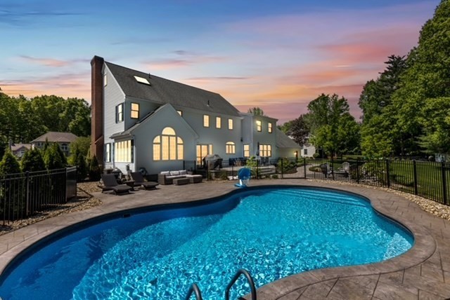 17 Wellington Drive, East Longmeadow