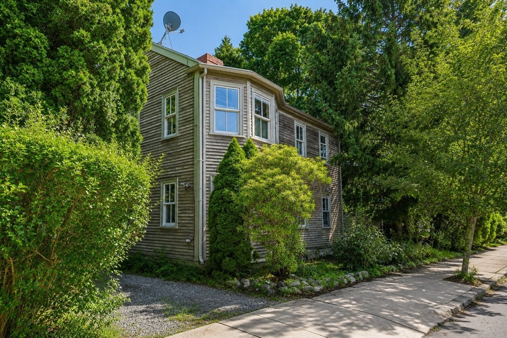 תמונה של הנכס: 141 Hale St #2, Beverly
