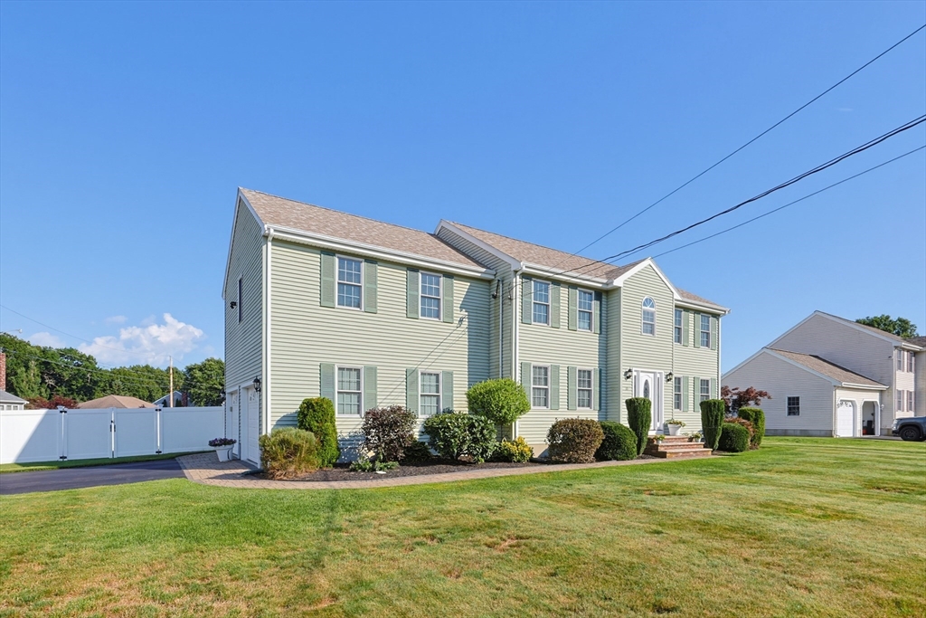 房源照片：10 Bryan Dr, Taunton