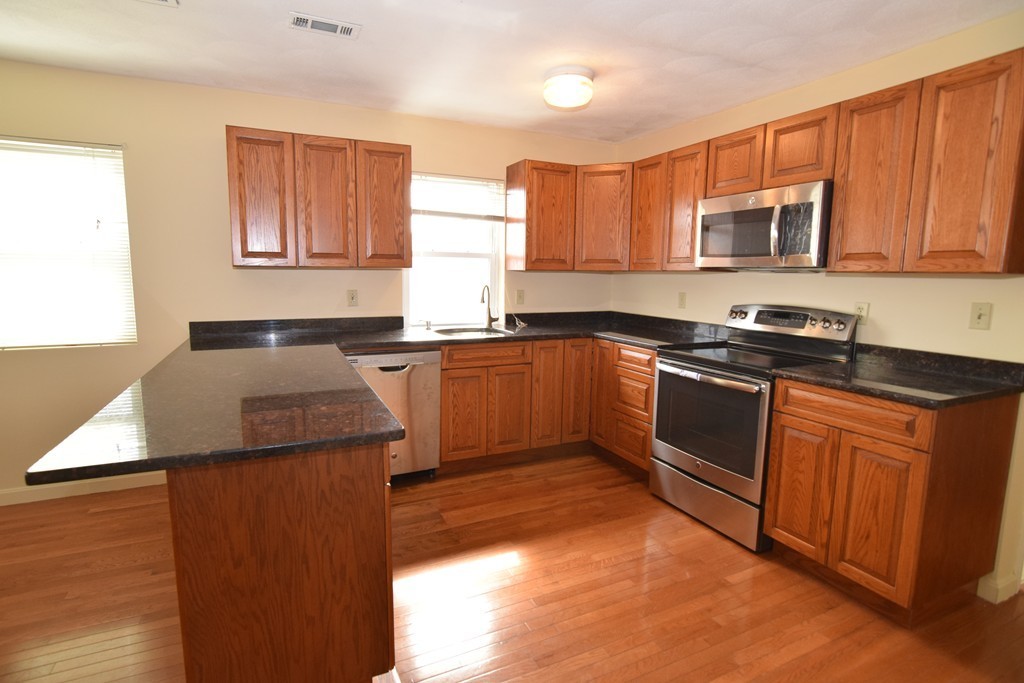 房源照片：877-879 Washington Street #D, Norwood