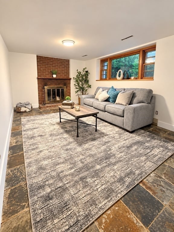 תמונה של הנכס: 15 Carriage Dr, Chelmsford