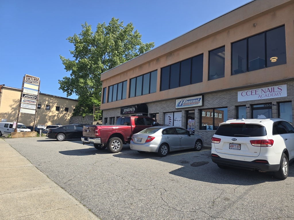תמונה של הנכס: 1554 Pleasant St, Fall River