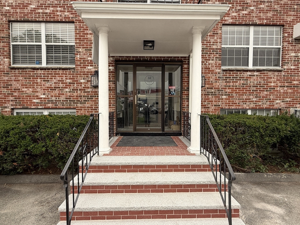 תמונה של הנכס: 32 Bradford Street #17, Concord