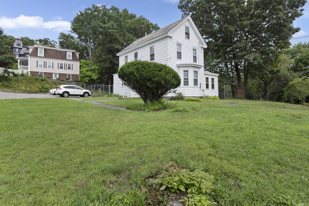 房源照片:88 Ashburnham St, Fitchburg