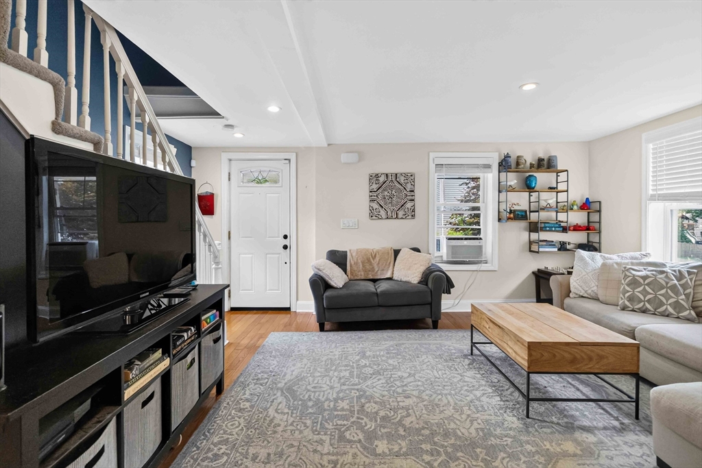 תמונה של הנכס: 6 Carter Pl, Woburn