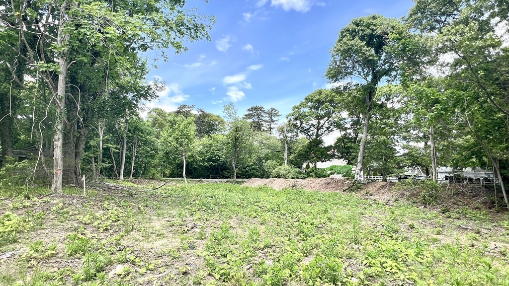 תמונה של הנכס: 24 Towanticut St, Oak Bluffs