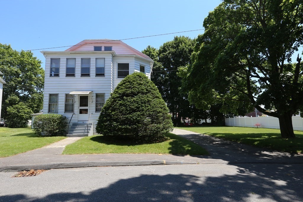 房源照片:16 Emerald Ave #1, Webster