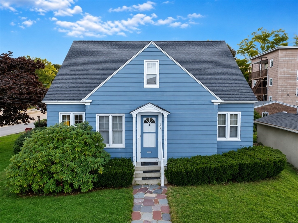 תמונה של הנכס: 208 Woodland St, Fitchburg
