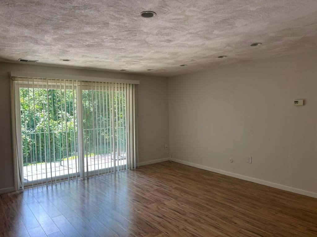 房源照片：109 Oak Ln #6, Brockton