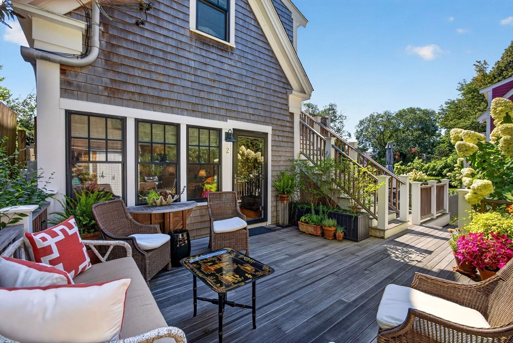 תמונה של הנכס: 446 Commercial Street #Unit 2, Provincetown