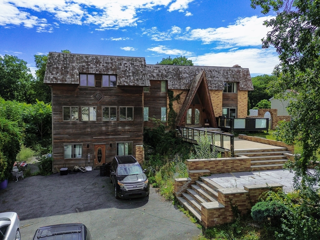 תמונה של הנכס: 12 Oakridge Dr, Saugus