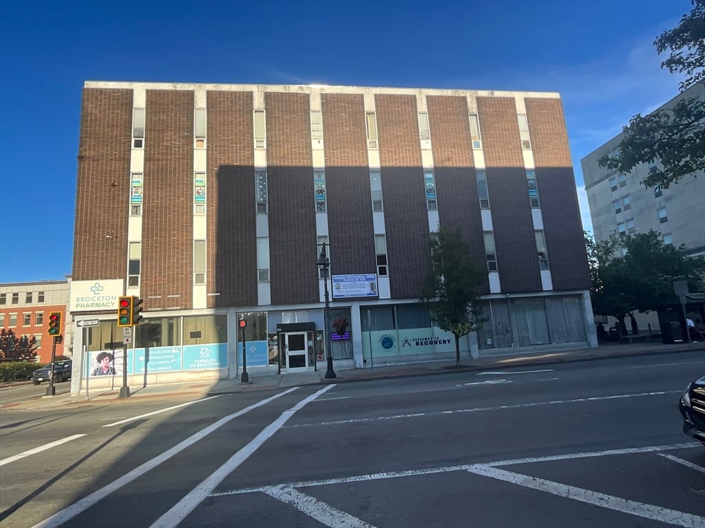 房源照片:90 Main St, Brockton