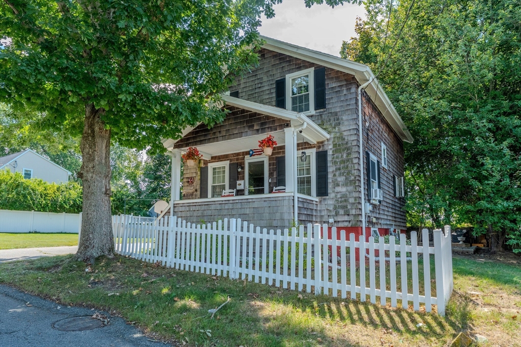 房源照片：135 Thurber Ave, Somerset