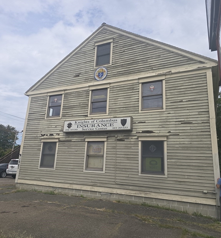 房源照片:1847 Memorial Dr #3, Chicopee