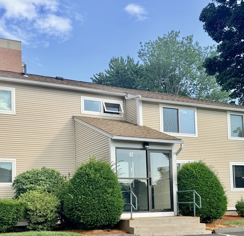 房源照片：42 Saint Kolbe Drive #D, Holyoke