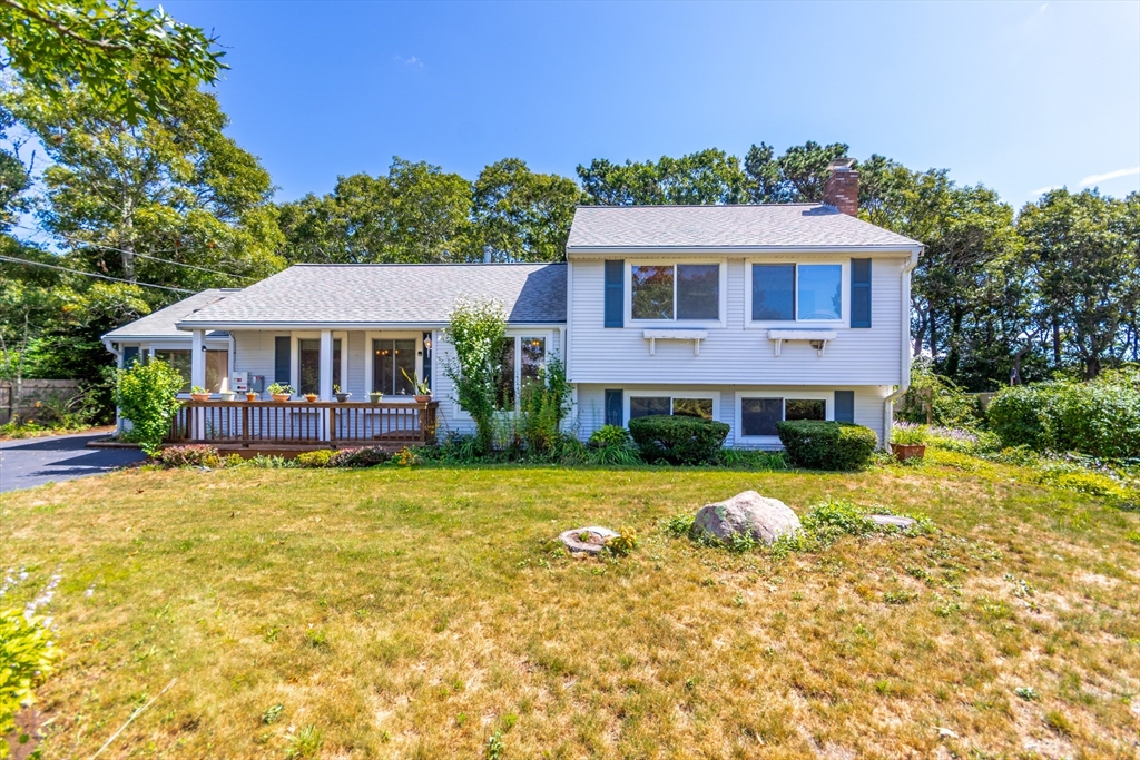תמונה של הנכס: 8 Laura Ln, Bourne