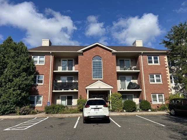 房源照片：32 Maple Crest Cir #I, Holyoke