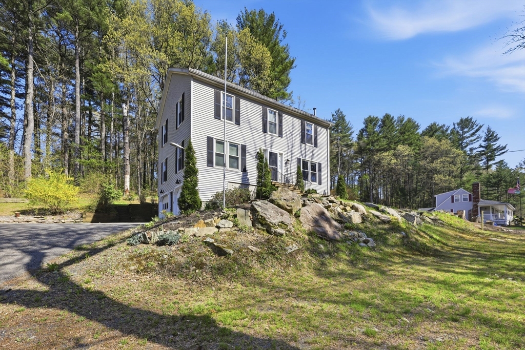 תמונה של הנכס: 66 Buttonwood Avenue, Sutton