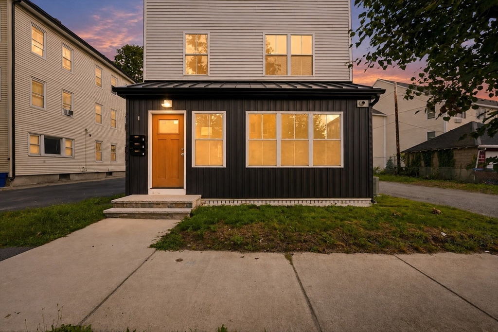 房源照片：71 Dewey St #1,2,3, Worcester