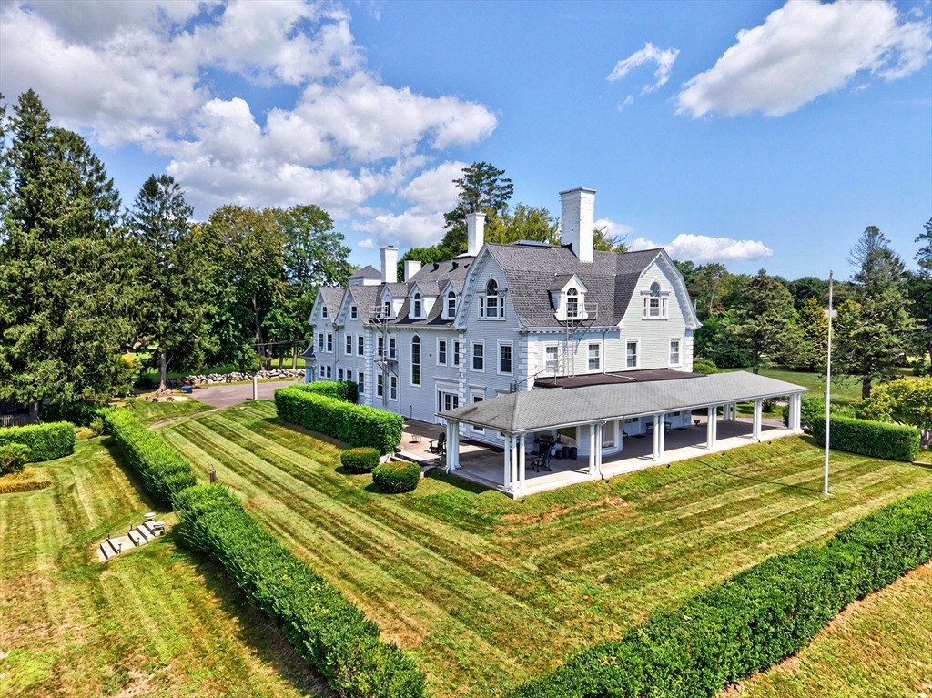 房源照片：824 Tucker Rd, Dartmouth
