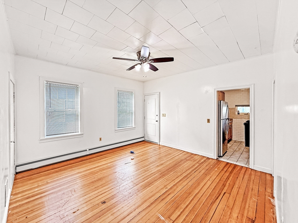 房源照片:28 Meadow St #2, Fall River