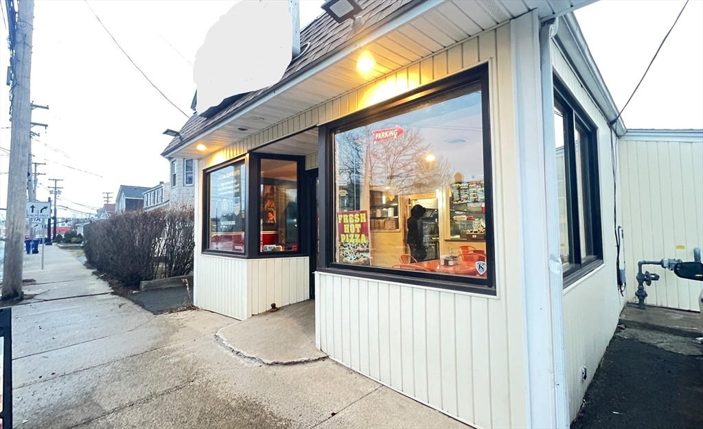 תמונה של הנכס: 101 Loring Avenue, Salem